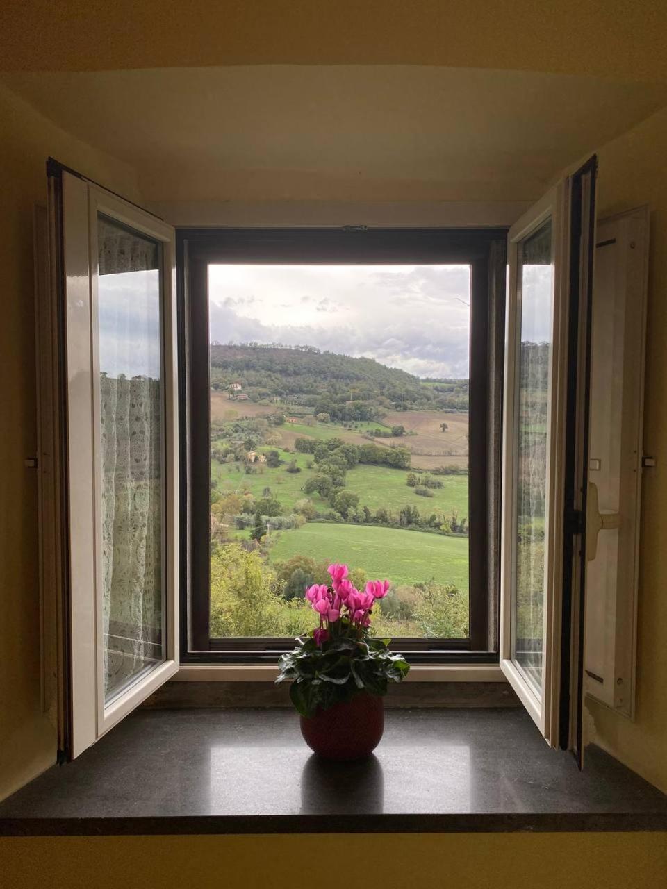 Casa Vacanze Il Geranio Celleno Luaran gambar